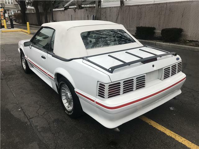 1990 Ford Mustang GT - photo 10