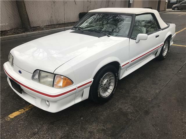 1990 Ford Mustang GT - photo 2