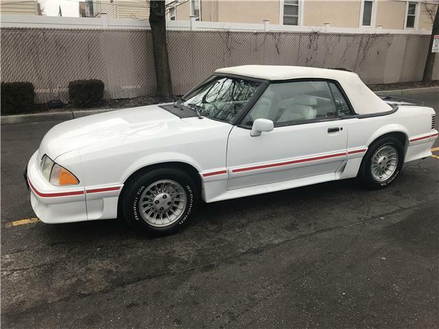 1990 Ford Mustang GT - photo 4