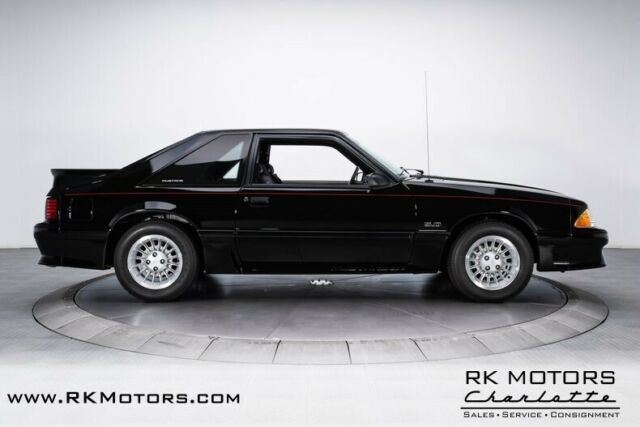1990 Ford Mustang GT - photo 11