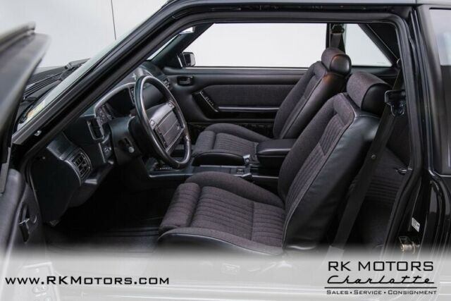 1990 Ford Mustang GT - photo 5