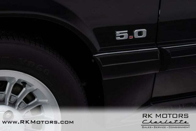 1990 Ford Mustang GT - photo 8