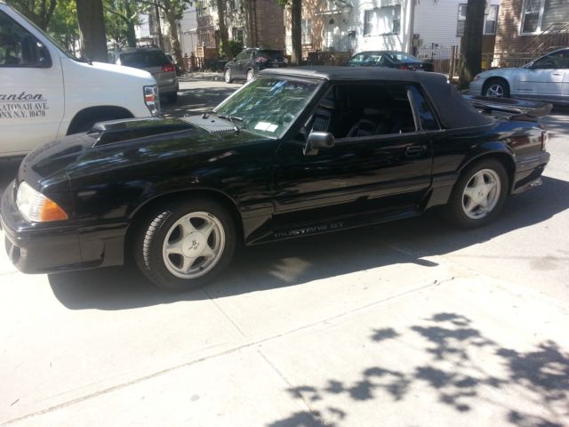 1990 Ford Mustang G T - photo 2