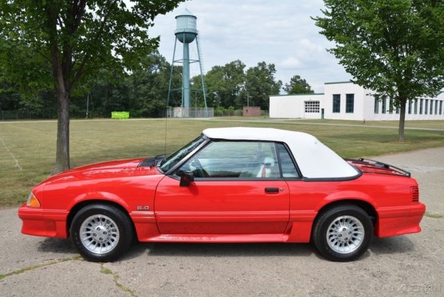 1990 Ford Mustang GT - photo 11
