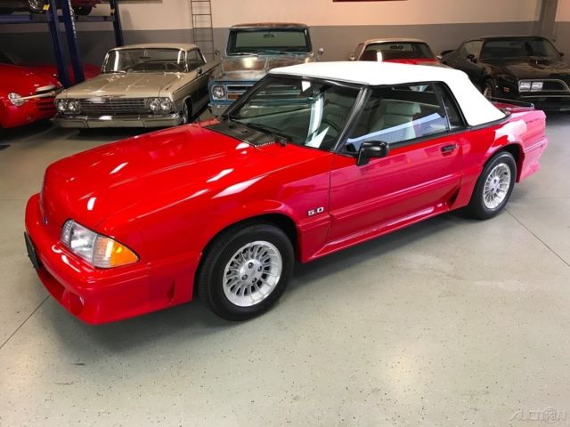 1990 Ford Mustang GT - photo 3