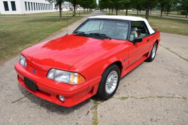 1990 Ford Mustang GT - photo 4