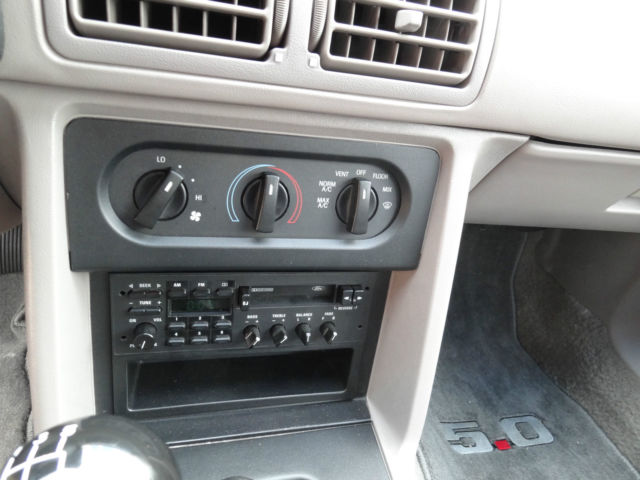 1990 Ford Mustang GT Convertible 2-Door - photo 7
