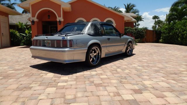1990 Ford Mustang GT Convertible - photo 5