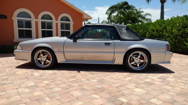 1990 Ford Mustang GT Convertible - photo 7