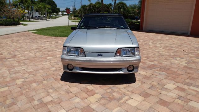 1990 Ford Mustang GT Convertible - photo 9