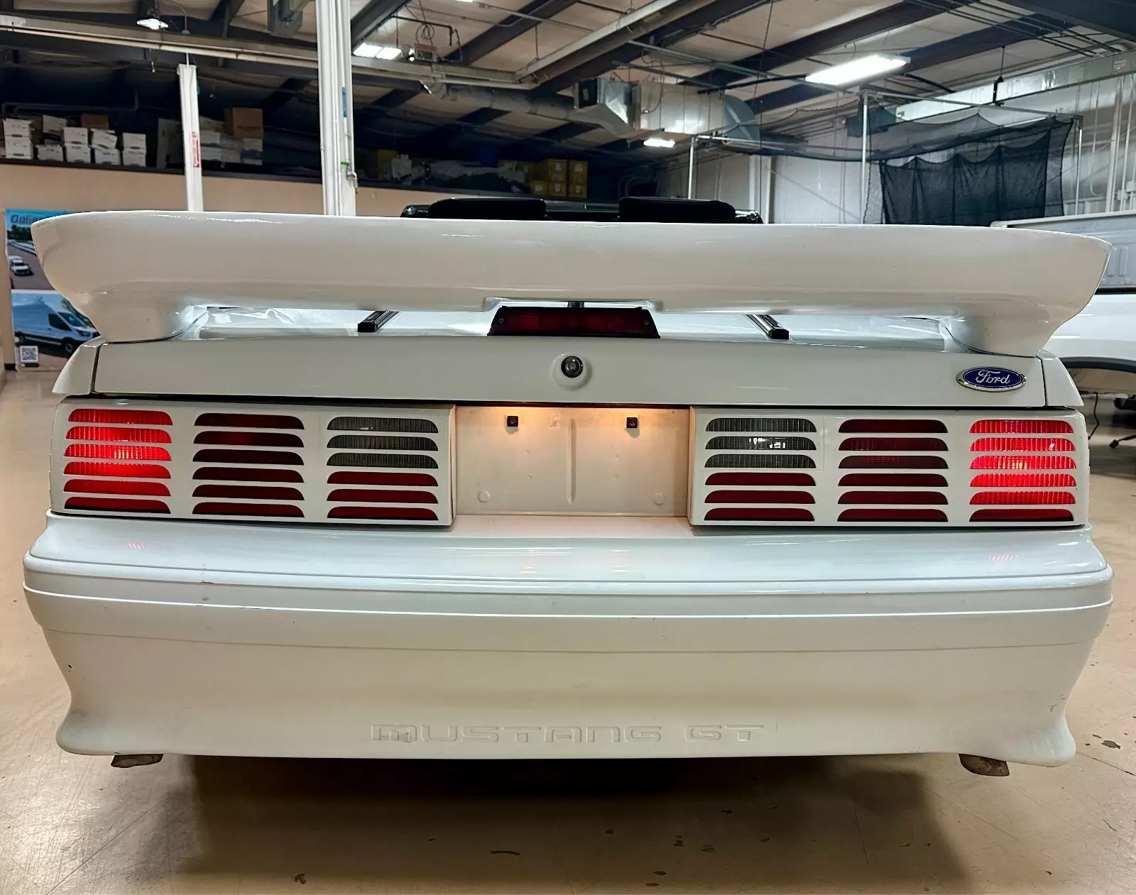 1990 Ford Mustang GT - photo 12