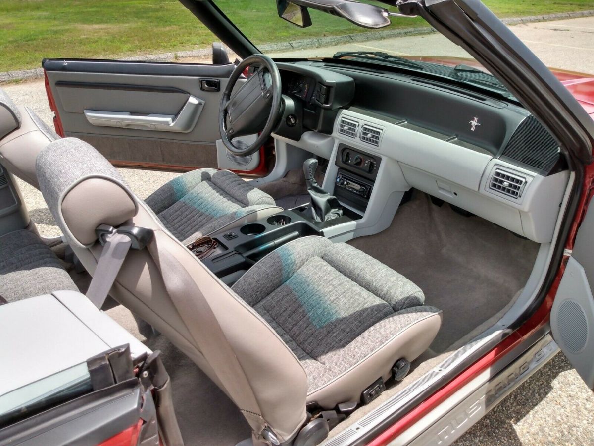 1990 Ford Mustang GT - photo 11