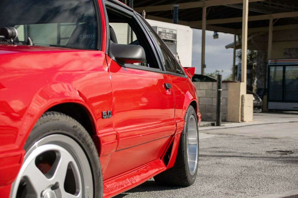 1990 Ford Mustang GT - photo 4