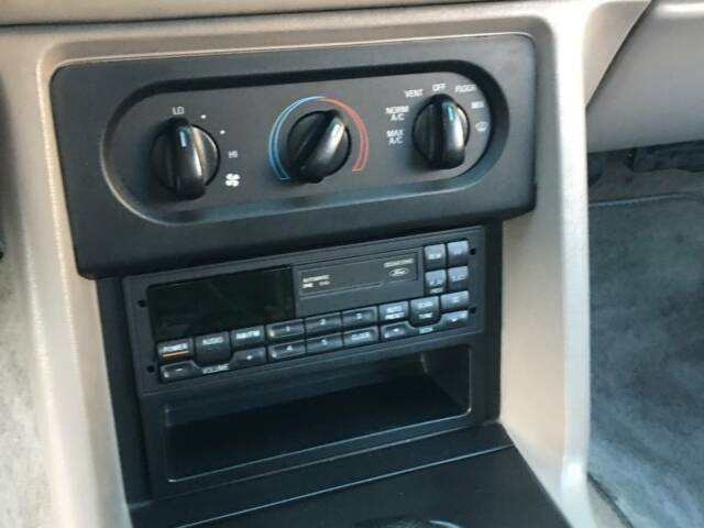 1990 Ford Mustang GT - photo 5