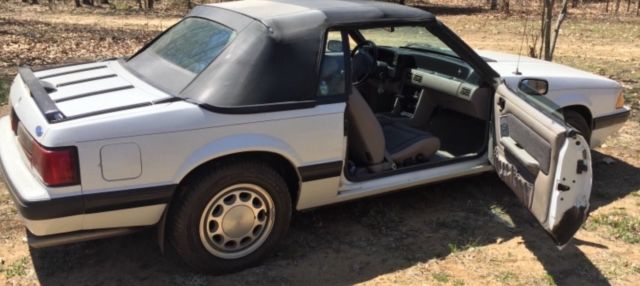 1990 Ford Mustang LX - photo 2