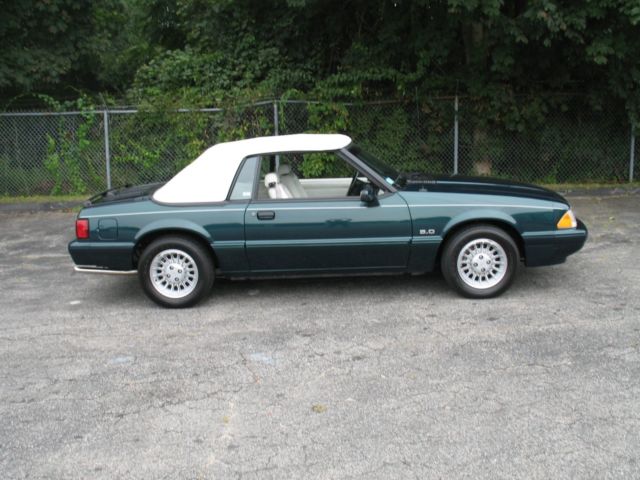 1990 Ford Mustang - photo 2
