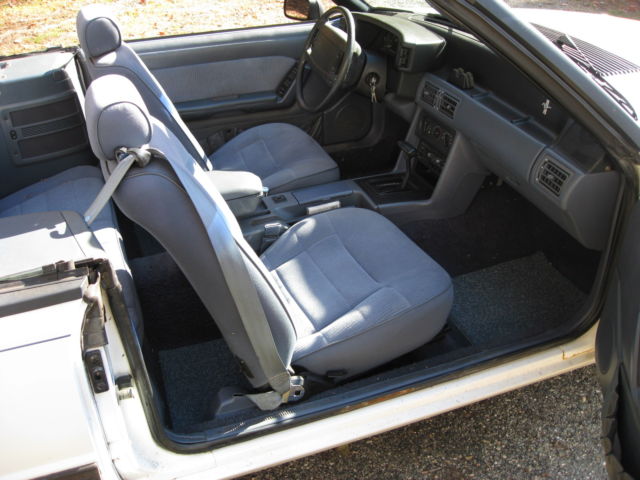 1990 Ford Mustang LX Convertible 2-Door - photo 5