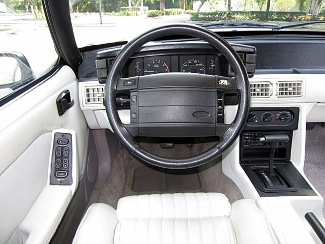 1990 Ford Mustang LX Convertible 2-Door - photo 10