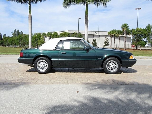 1990 Ford Mustang LX Convertible 2-Door - photo 3