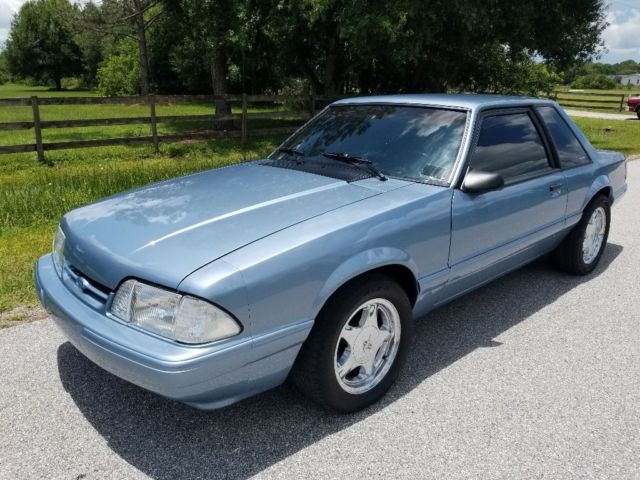 1990 Ford Mustang LX - photo 2