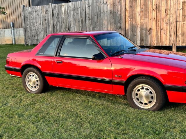 1990 Ford Mustang - photo 2