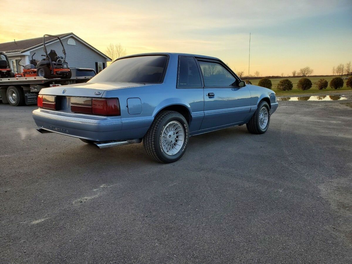 1990 Ford Mustang LX - photo 3