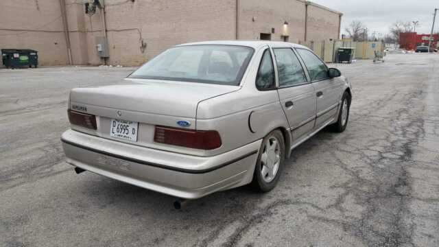 1990 Ford Taurus sho - photo 4