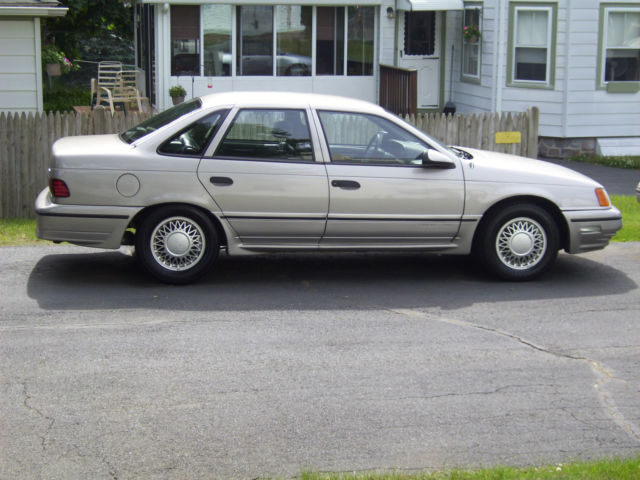 1990 Ford Taurus SHO - photo 12