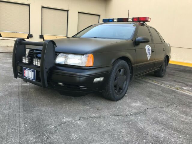 1990 Ford Taurus SHO - photo 2