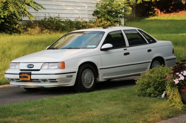 1990 Ford Taurus SHO, White, Blk. Leather. 1990 Ford Taurus SHO