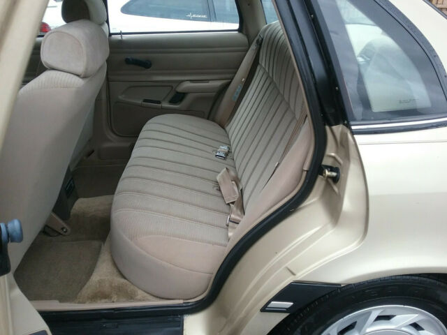 1990 Ford Tempo - photo 12