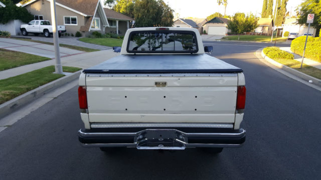 1990 Ford F-250 XLT LARIAT 4X4 SUPER NICE 4 INCH LIFT 5,8 EFI V8 - photo 5