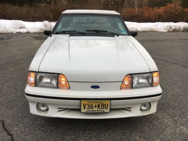 1990 Ford Mustang GT - photo 2