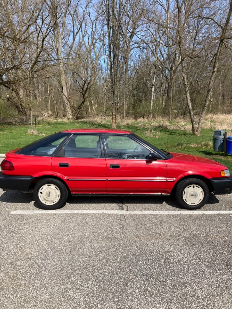 1990 Geo Prizm Hatchback - photo 2