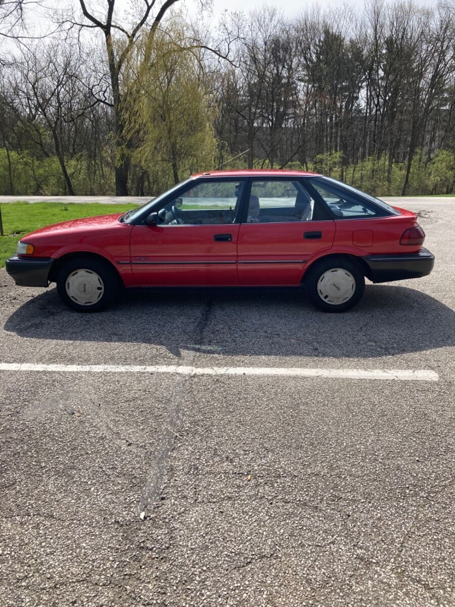 1990 Geo Prizm Hatchback - photo 3