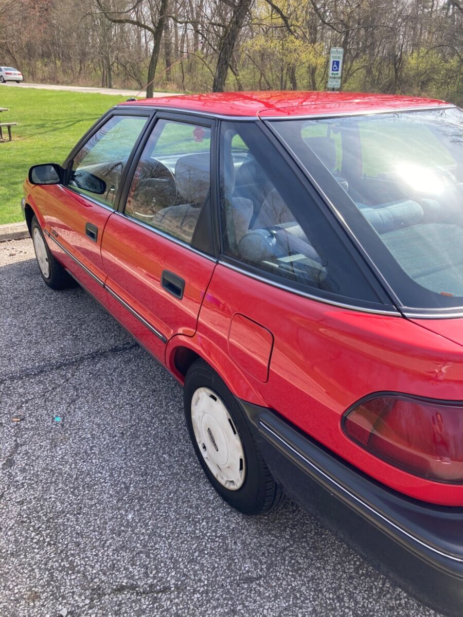 1990 Geo Prizm Hatchback - photo 4
