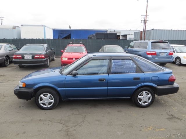1990 Geo Other Base Hatchback 5-Door - photo 5