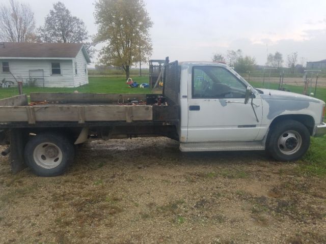 1990 GMC Sierra 3500 - photo 2