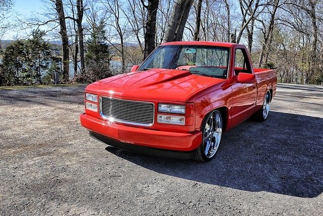 1990 GMC Sierra 1500 Custom Resto-Mod Pickup Truck - photo 2