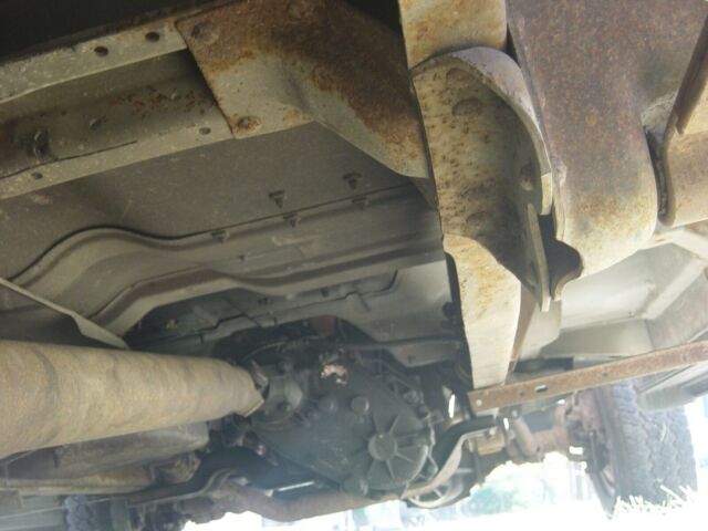 1990 GMC Suburban - photo 13