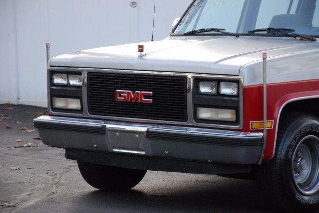 1990 GMC Suburban 1500 2WD - photo 12