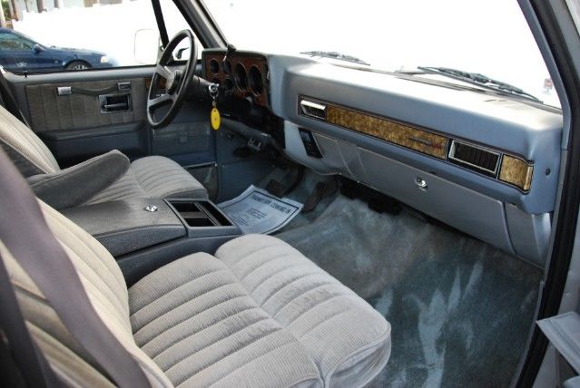 1990 GMC Suburban 1500 2WD - photo 8
