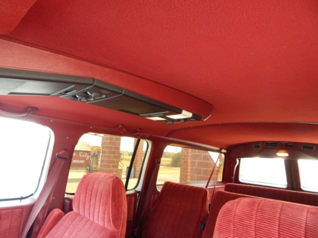 1990 Chevrolet Suburban Silverado - photo 13