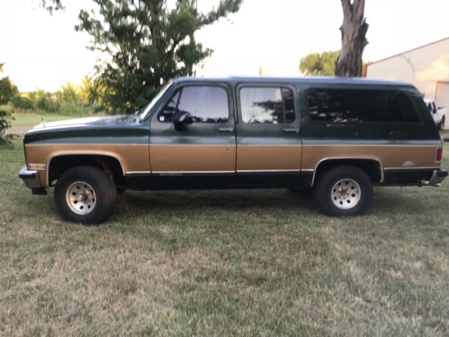 1990 Chevrolet Suburban - photo 2