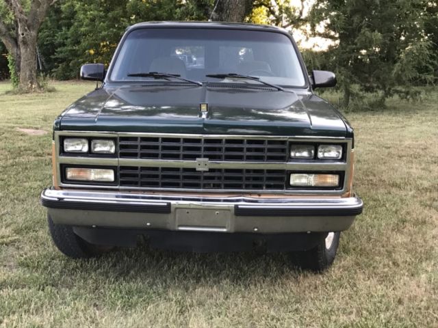 1990 Chevrolet Suburban - photo 9