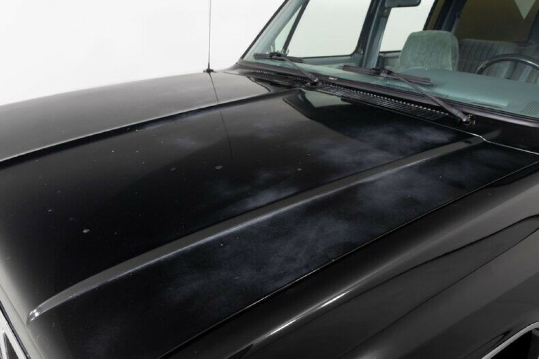 1990 GMC Suburban R1500 - photo 6