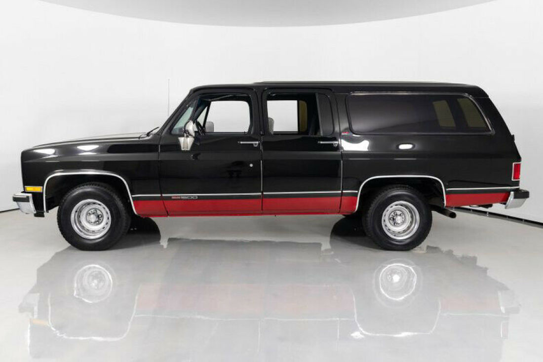 1990 GMC Suburban R1500 - photo 7