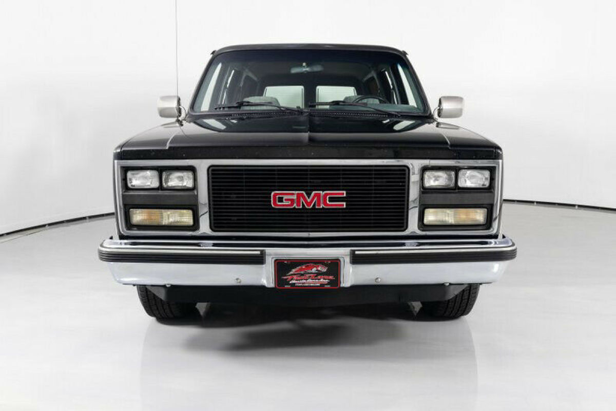 1990 GMC Suburban R1500 - photo 4