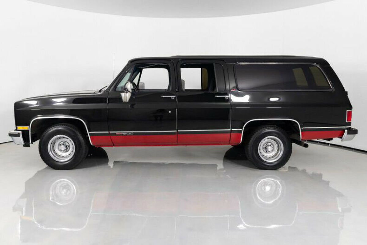 1990 GMC Suburban R1500 - photo 7