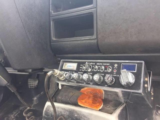 1990 GMC TOPKICK Dually - photo 11